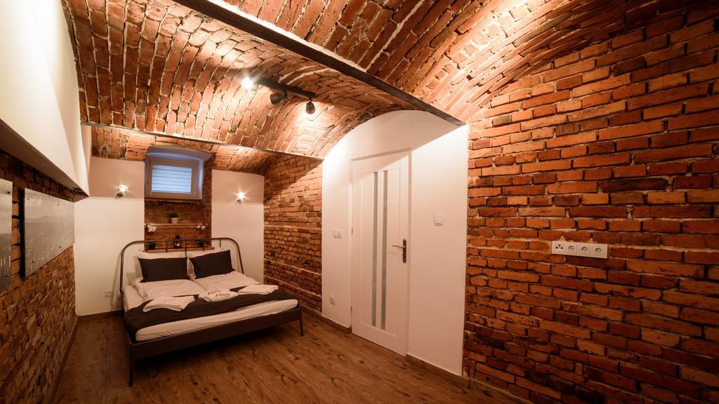 Cracow Rent Apartments - Spacious Apartments For 2-7 People In Quiet Area - Kolberga Street Nr 3 - 10 Min To Main Square By Foot Krasków Εξωτερικό φωτογραφία