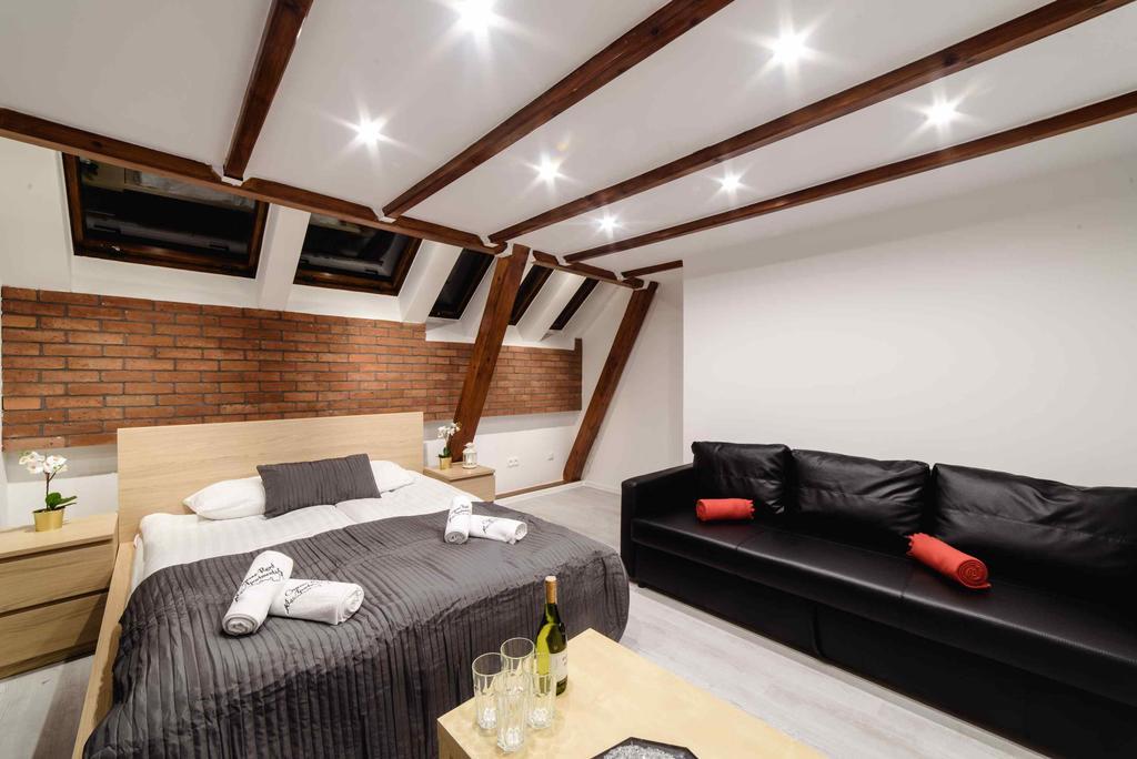Cracow Rent Apartments - Spacious Apartments For 2-7 People In Quiet Area - Kolberga Street Nr 3 - 10 Min To Main Square By Foot Krasków Εξωτερικό φωτογραφία
