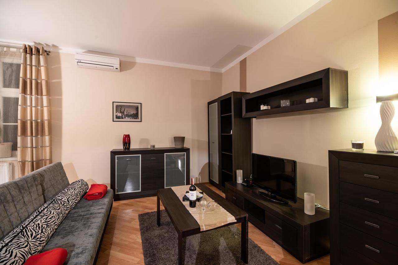 Cracow Rent Apartments - Spacious Apartments For 2-7 People In Quiet Area - Kolberga Street Nr 3 - 10 Min To Main Square By Foot Krasków Εξωτερικό φωτογραφία