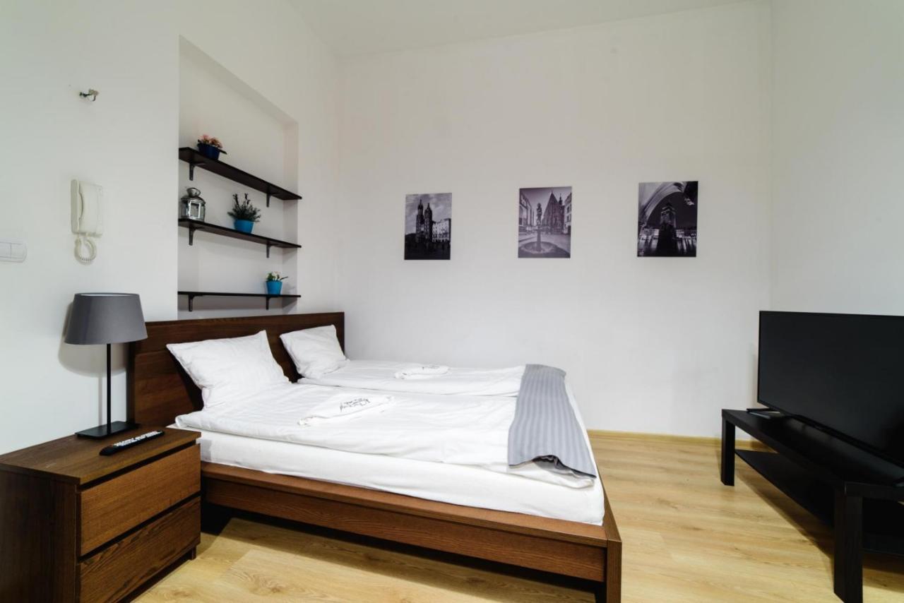 Cracow Rent Apartments - Spacious Apartments For 2-7 People In Quiet Area - Kolberga Street Nr 3 - 10 Min To Main Square By Foot Krasków Εξωτερικό φωτογραφία