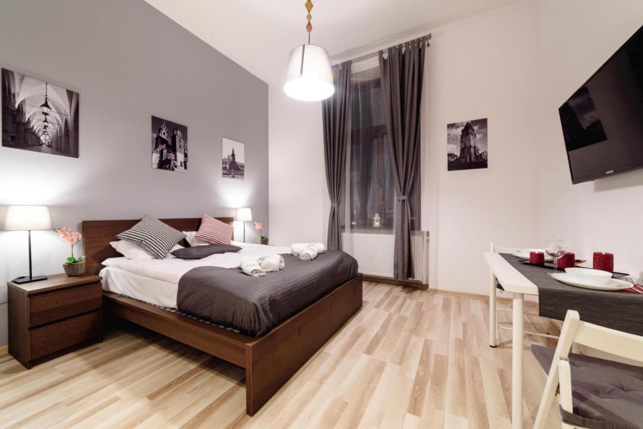 Cracow Rent Apartments - Spacious Apartments For 2-7 People In Quiet Area - Kolberga Street Nr 3 - 10 Min To Main Square By Foot Krasków Εξωτερικό φωτογραφία